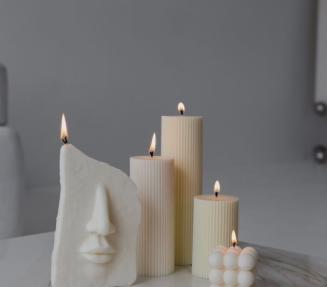 Свечи ручной работы имеют несколько преимуществ и отличий от обычных массовых свечей